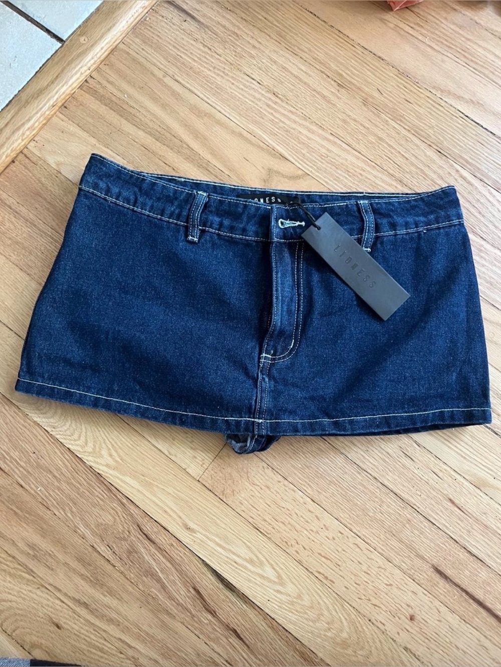 Lioness Mini Skirt